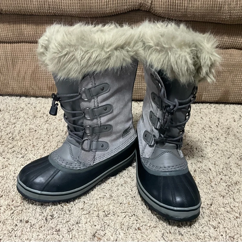 Sorel Gray and Black Boots with leather womens Size 5 - Picture 8 of 16